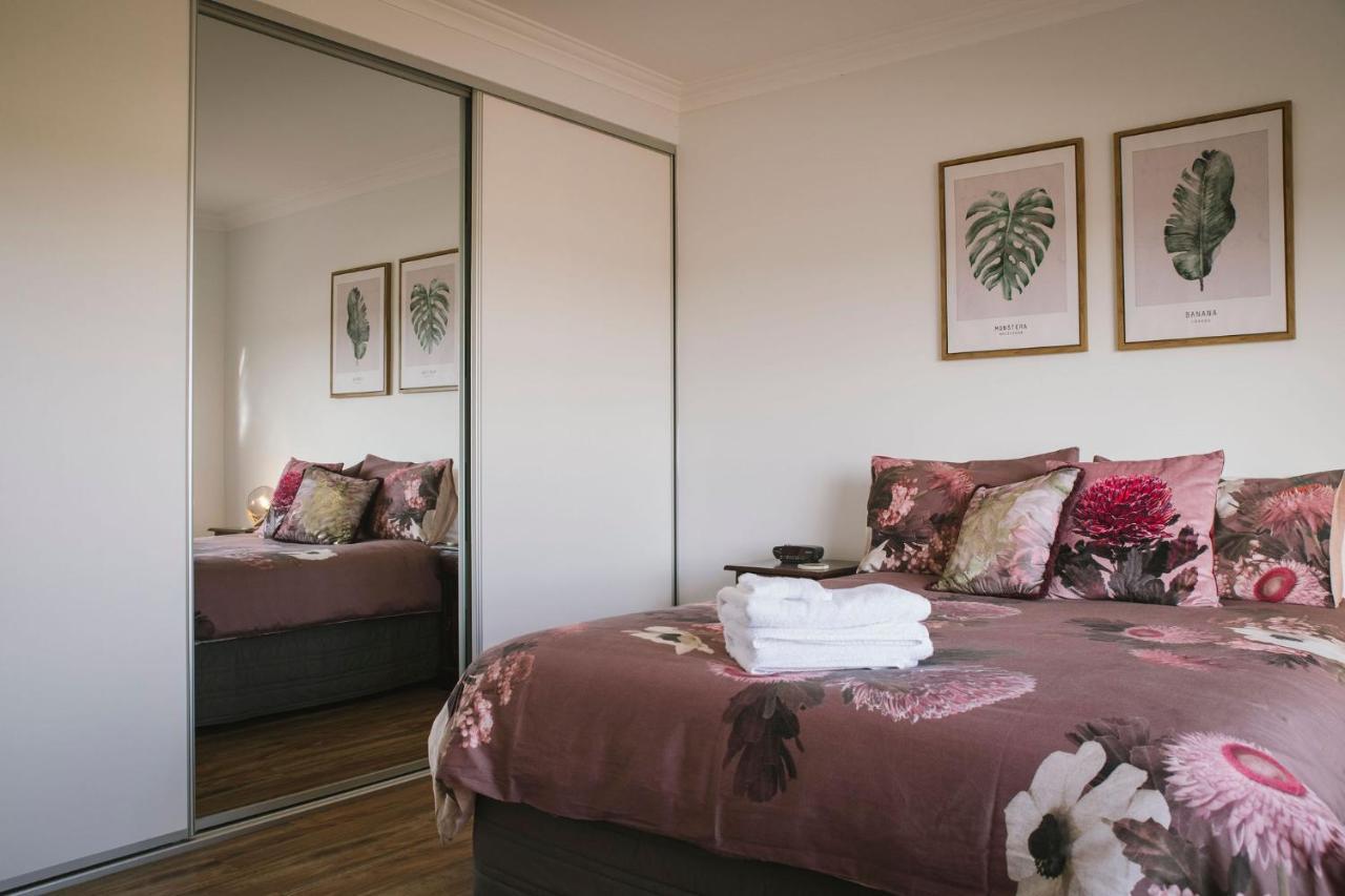 The Mains Guest House 2 Bedroom Farm Stay Corrigin Экстерьер фото